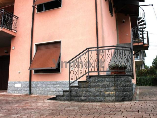 Attico / Mansarda in vendita a Biandronno VA