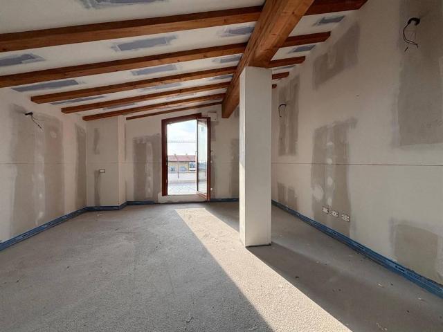 Attico / Mansarda in vendita a Biassono MB