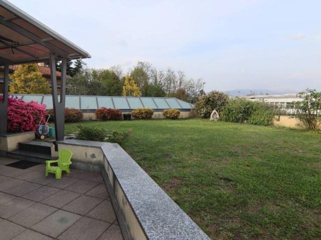 Attico / Mansarda in vendita a Cassina Rizzardi CO