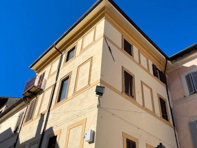 Attico / Mansarda in vendita a Castel Gandolfo RM