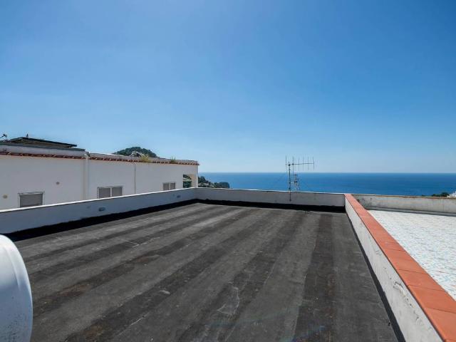 Attico / Mansarda in vendita a Capri NA