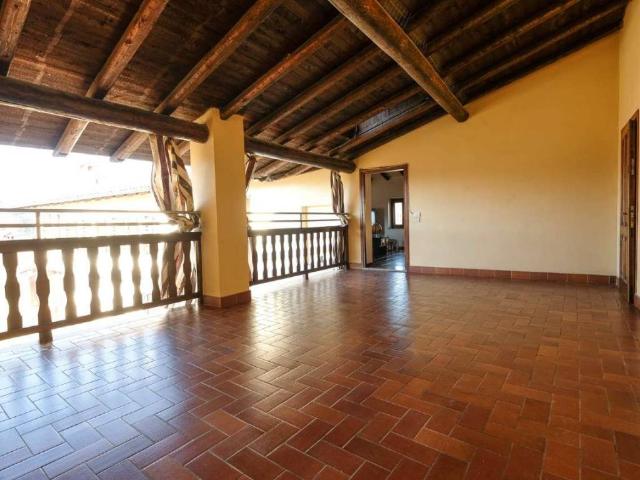 Attico / Mansarda in vendita a Caprino Bergamasco BG