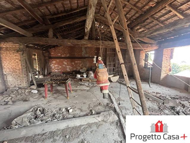 Attico / Mansarda in vendita a Caronno Varesino VA