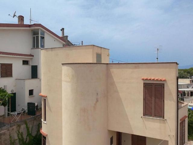 Attico / Mansarda in vendita a Centola SA
