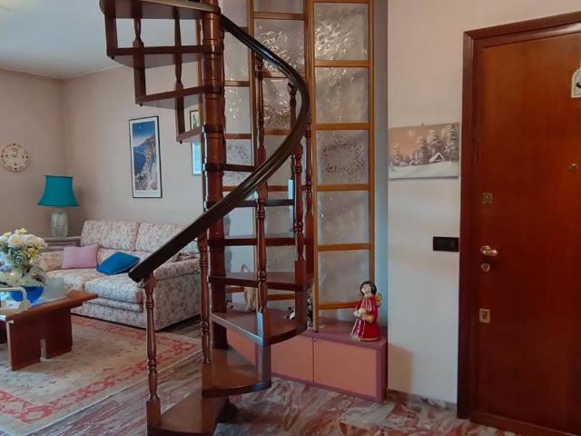Attico / Mansarda in vendita a Cormano MI