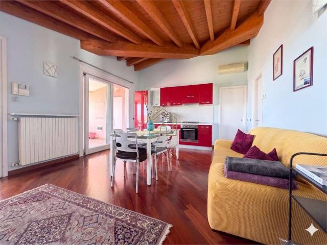 Attico / Mansarda in vendita a Desenzano del Garda BS
