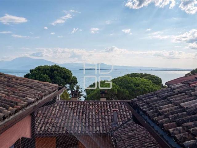 Attico / Mansarda in vendita a Desenzano del Garda BS