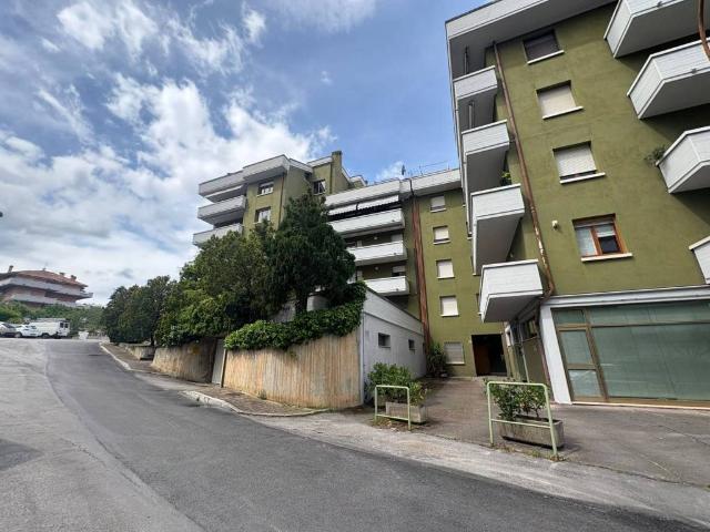 Appartamento in vendita a Fabriano AN