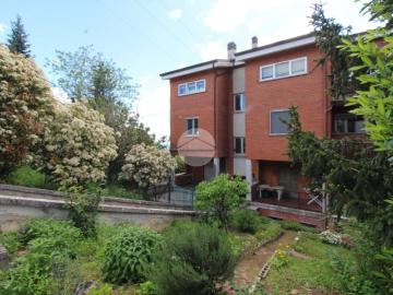 Attico / Mansarda in vendita a Ferrazzano CB