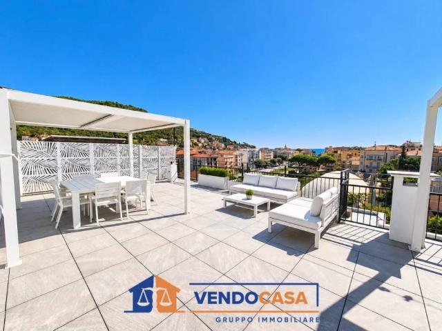 Attico / Mansarda in vendita a Finale Ligure SV