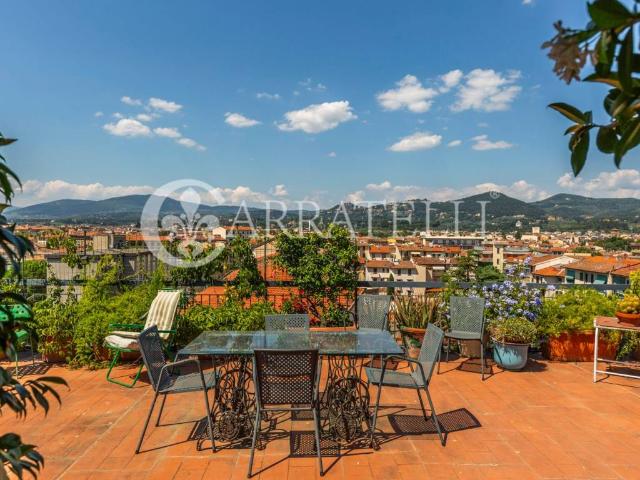 Attico / Mansarda in vendita a Firenze FI