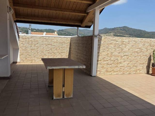 Attico / Mansarda in vendita a Fiumefreddo di Sicilia CT
