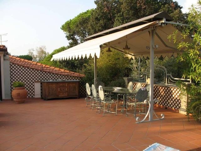 Attico / Mansarda in vendita a Forte dei Marmi LU
