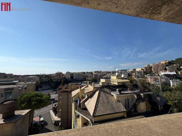 Attico / Mansarda in vendita a Genova GE