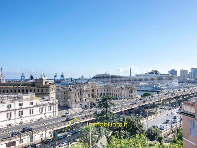 Attico / Mansarda in vendita a Genova GE