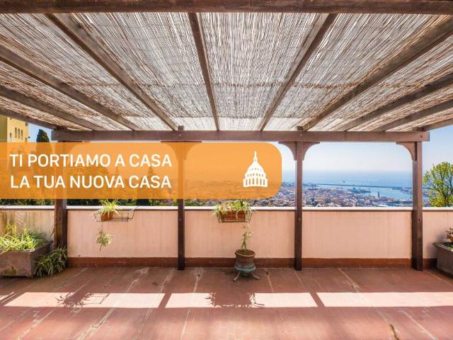 Attico / Mansarda in vendita a Genova GE