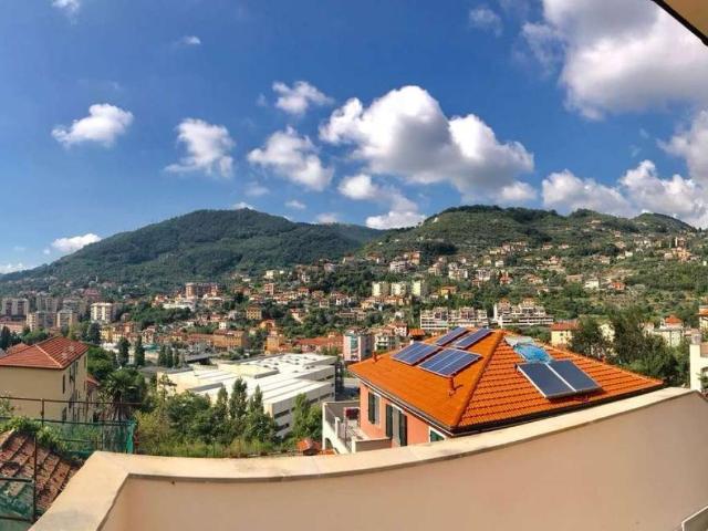 Attico / Mansarda in vendita a Genova GE