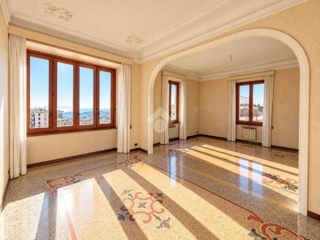 Attico / Mansarda in vendita a Genova GE