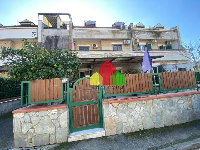 Attico / Mansarda in vendita a Giugliano in Campania NA