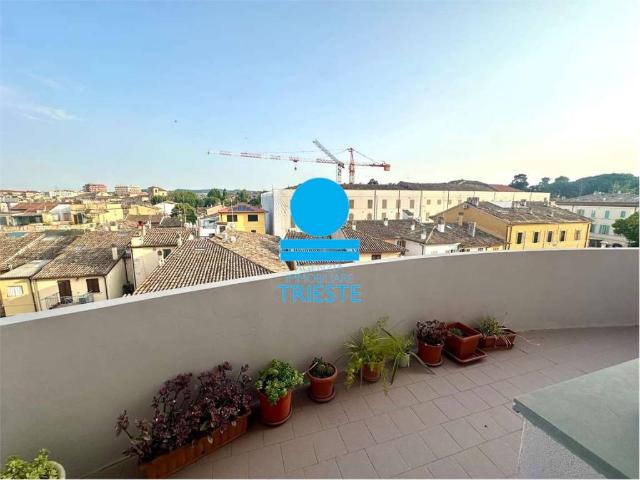 Attico / Mansarda in vendita a Pesaro PU