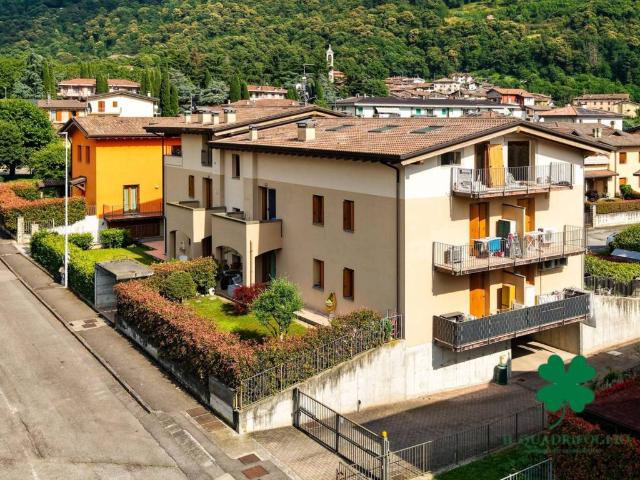 Attico / Mansarda in vendita a Pian Camuno BS