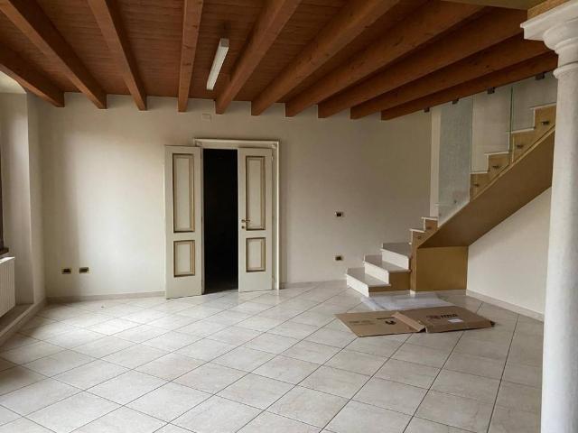 Appartamento in vendita a Pontevico BS