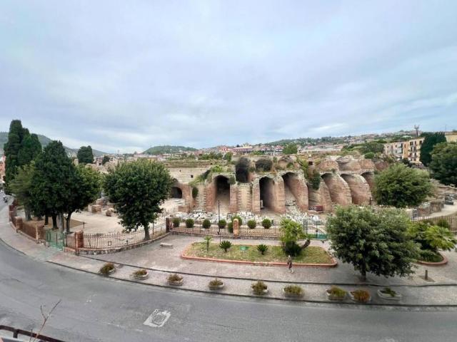 Attico / Mansarda in vendita a Pozzuoli NA