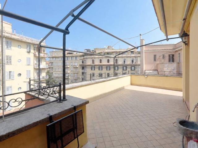 Attico / Mansarda in vendita a Roma RM