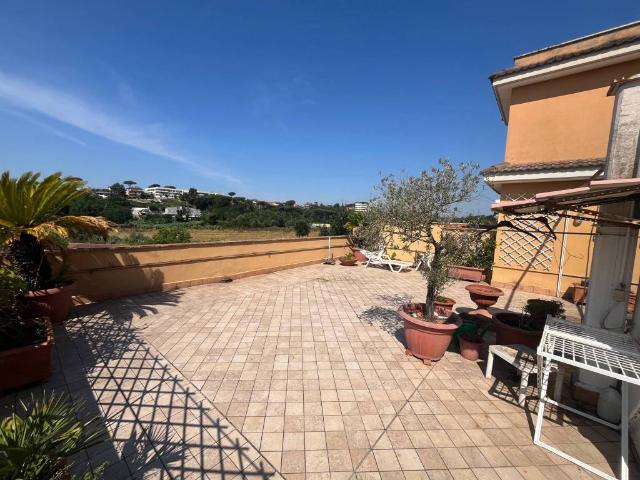 Appartamento in vendita a Roma RM