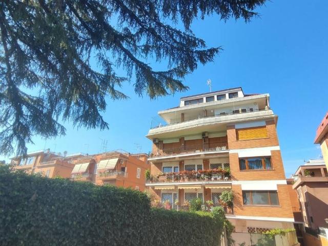 Attico / Mansarda in vendita a Roma RM