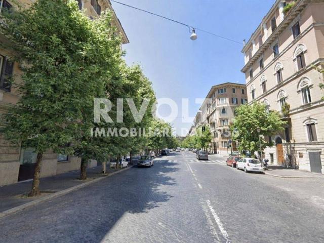 Attico / Mansarda in vendita a Roma RM