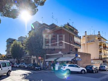 Attico / Mansarda in vendita a Roma RM