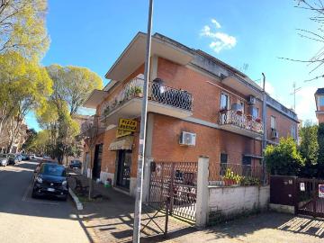 Attico / Mansarda in vendita a Roma RM