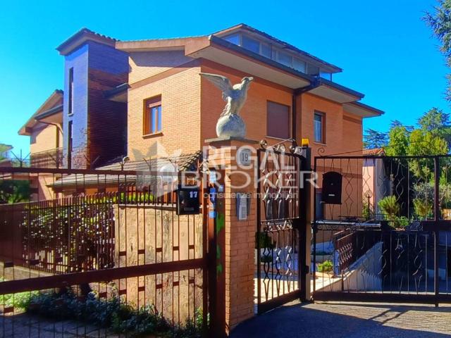 Attico / Mansarda in vendita a Roma RM