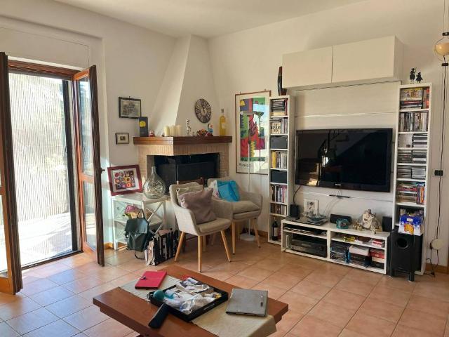 Appartamento in vendita a Roma RM