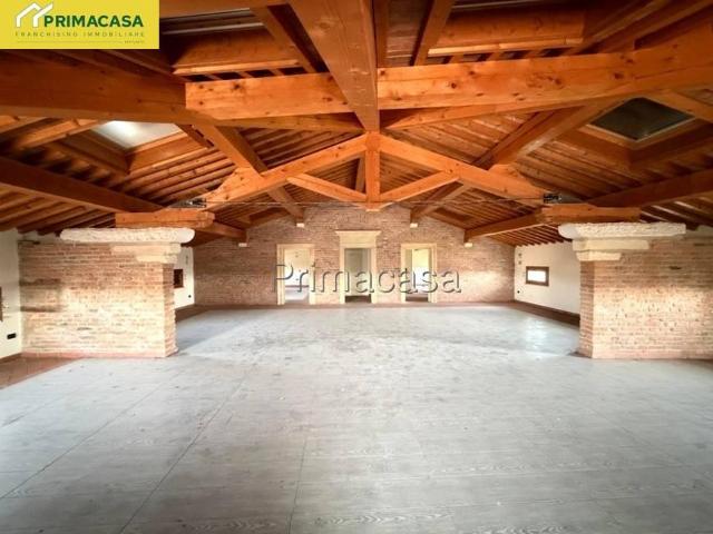 Attico / Mansarda in vendita a Ronco all'Adige VR