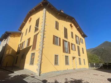Attico / Mansarda in vendita a Strozza BG