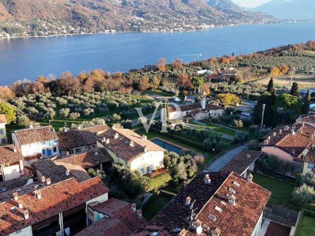 Attico / Mansarda in vendita a San Felice del Benaco BS