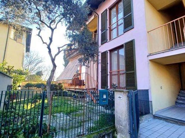 Attico / Mansarda in vendita a Sannazzaro de' Burgondi PV