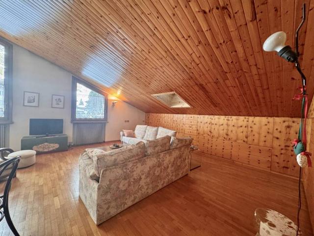 Attico / Mansarda in vendita a Santa Cristina Valgardena BZ