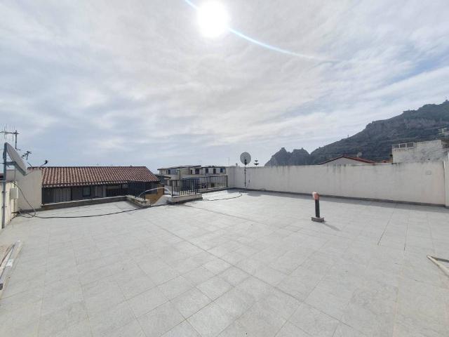 Attico / Mansarda in vendita a Sant'Alessio Siculo ME