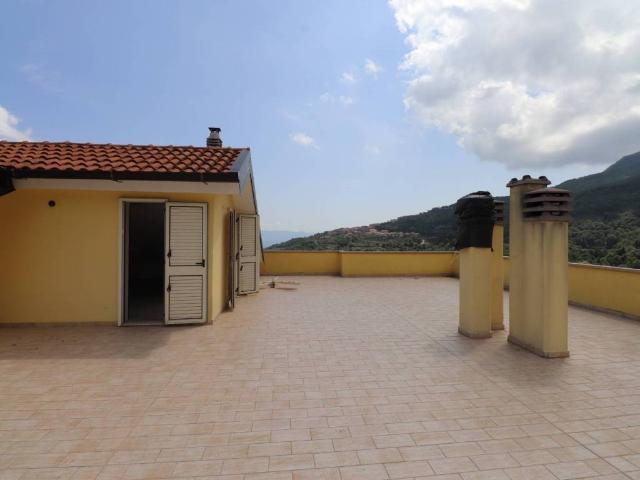 Attico / Mansarda in vendita a Sessa Cilento SA