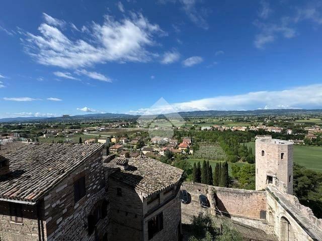 Attico / Mansarda in vendita a Spello PG