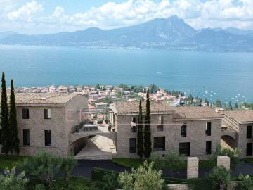 Attico / Mansarda in vendita a Torri del Benaco VR
