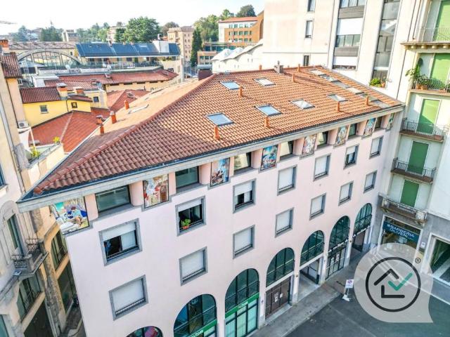 Attico / Mansarda in vendita a Varese VA