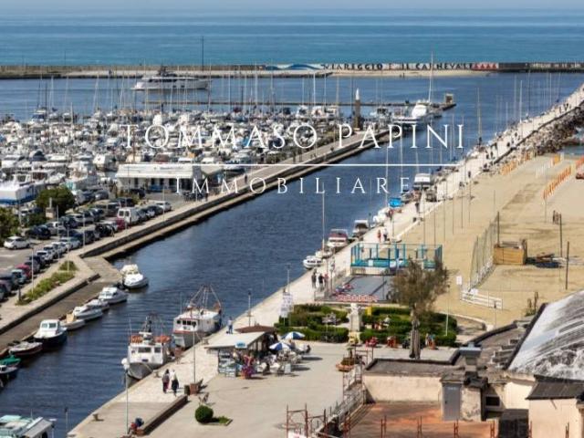 Attico / Mansarda in vendita a Viareggio LU