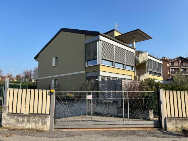Attico / Mansarda in vendita a Villa Guardia CO