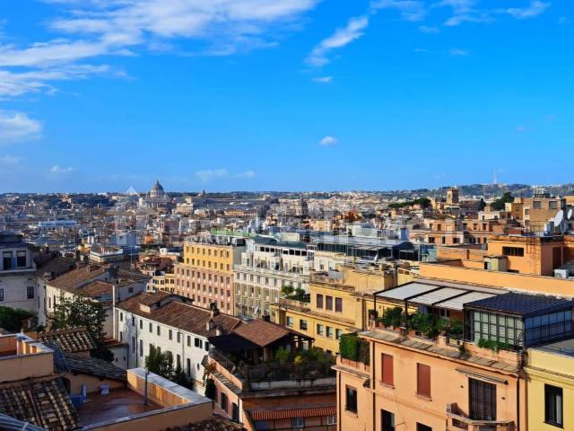 Attico salita di San Nicola da Tolentino, Barberini, Roma