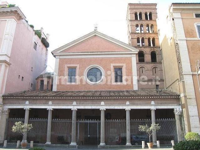 Attico piazza di San Lorenzo in Lucina 3, Montecitorio, Roma