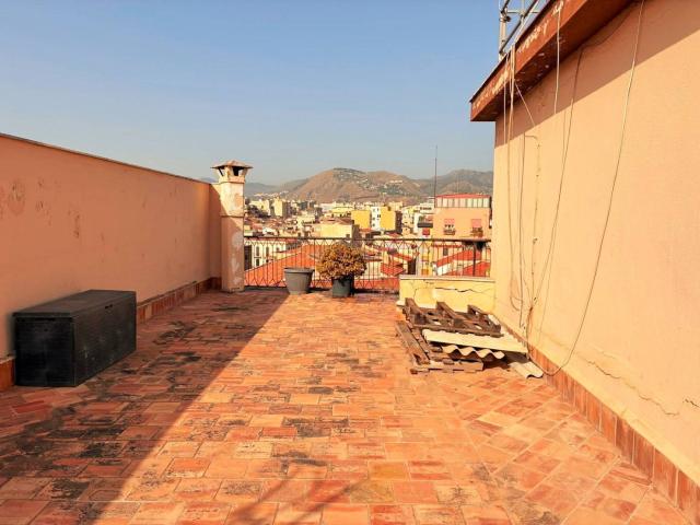 Attico piazza Giovanni Amendola 12, Politeama Ruggiero Settimo, Palermo